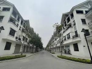 Nhà thiết kế hiện đại, khách mua sẵn về ở ngay.